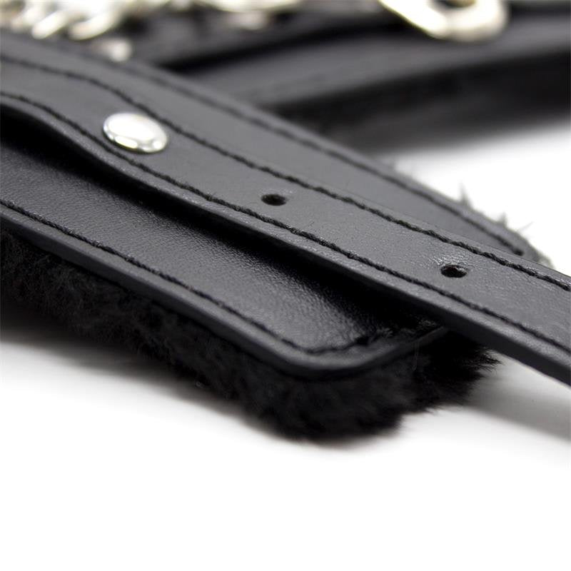 Manette regolabili foderate in pelliccia LATETOBED BDSM LINE 30 cm nere
