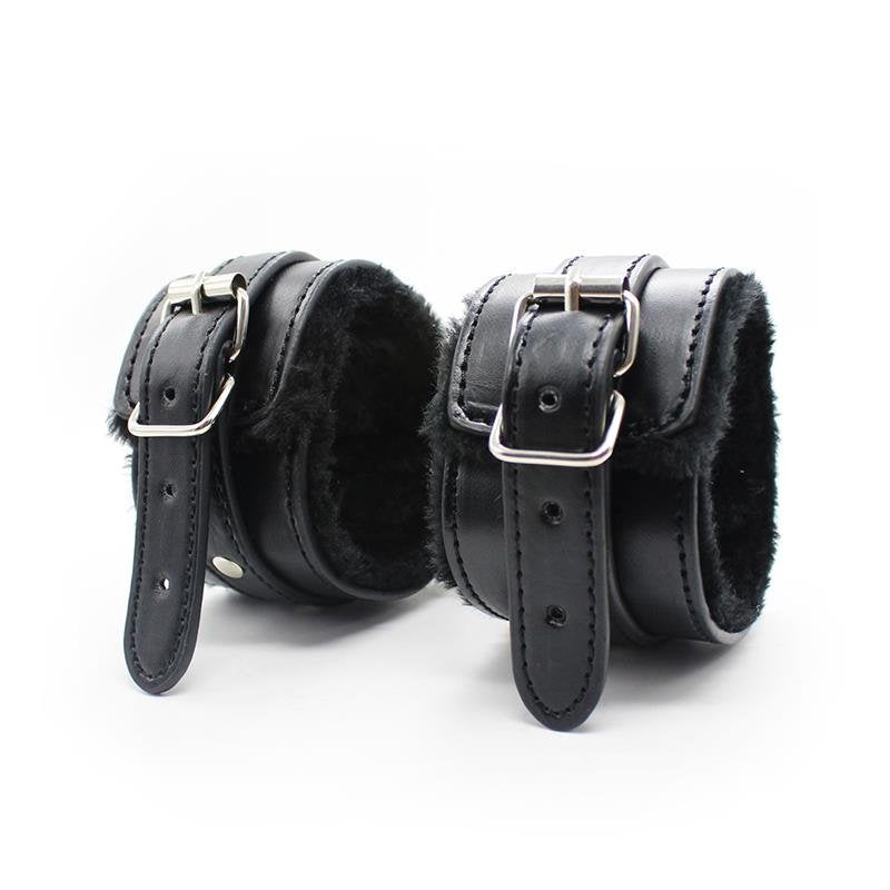 INTOYOU BDSM LINE Set Bondage 11 Pezzi Nero